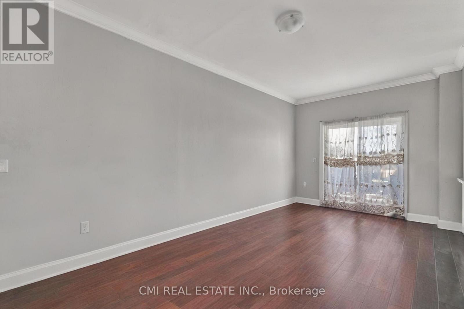 22 Jeavons Avenue, Toronto, ON - Indoor Photo Showing Other Room