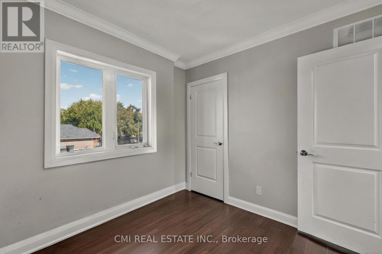 22 Jeavons Avenue, Toronto, ON - Indoor Photo Showing Other Room