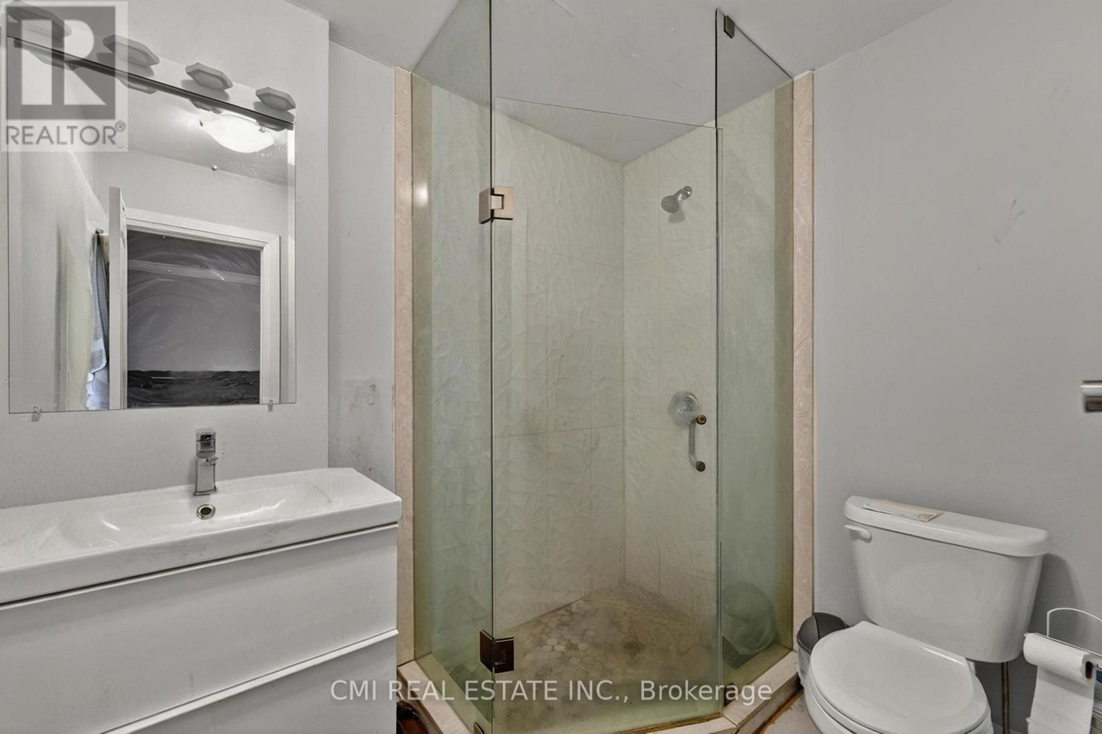 22 Jeavons Avenue, Toronto, ON - Indoor Photo Showing Bathroom