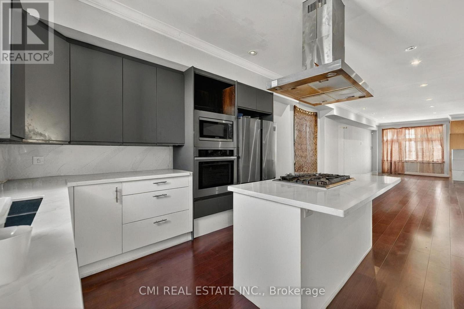 22 Jeavons Avenue, Toronto, ON - Indoor Photo Showing Kitchen