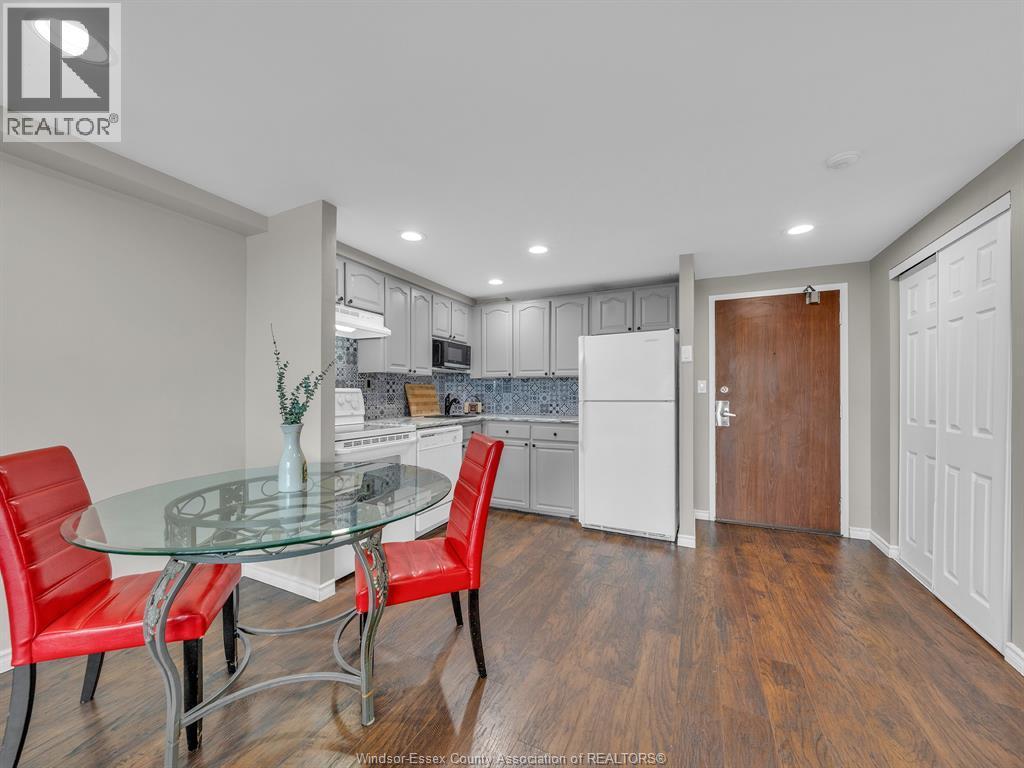 3936 Wyandotte East Unit# 906, Windsor, ON - Indoor