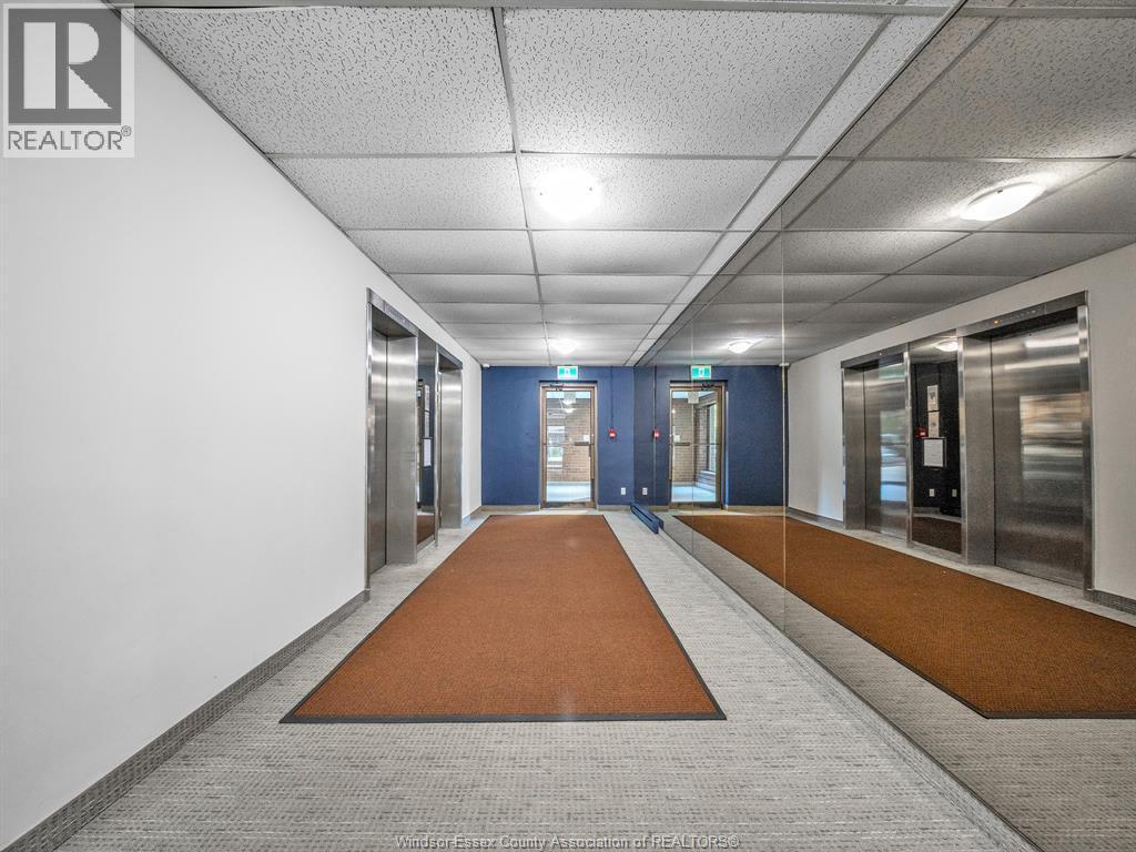 3936 Wyandotte East Unit# 906, Windsor, ON - Indoor Photo Showing Other Room