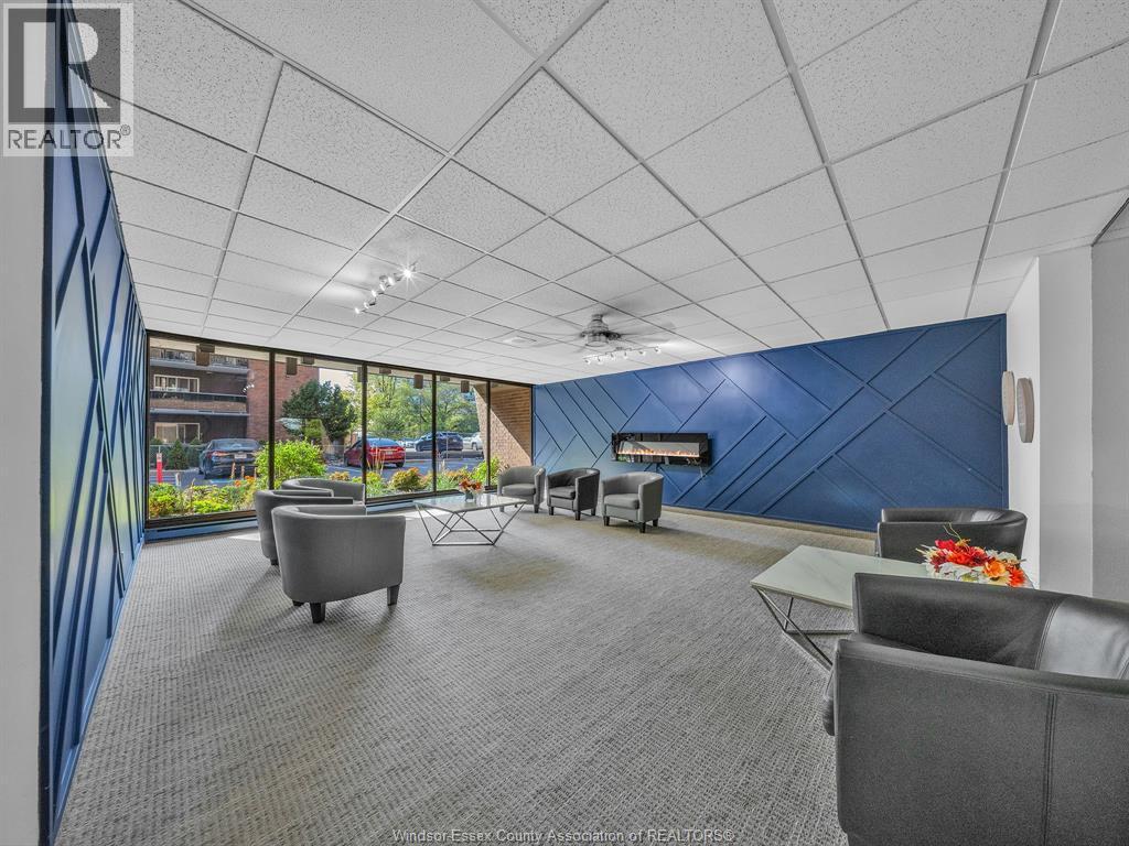 3936 Wyandotte East Unit# 906, Windsor, ON - Photo Showing Other Room