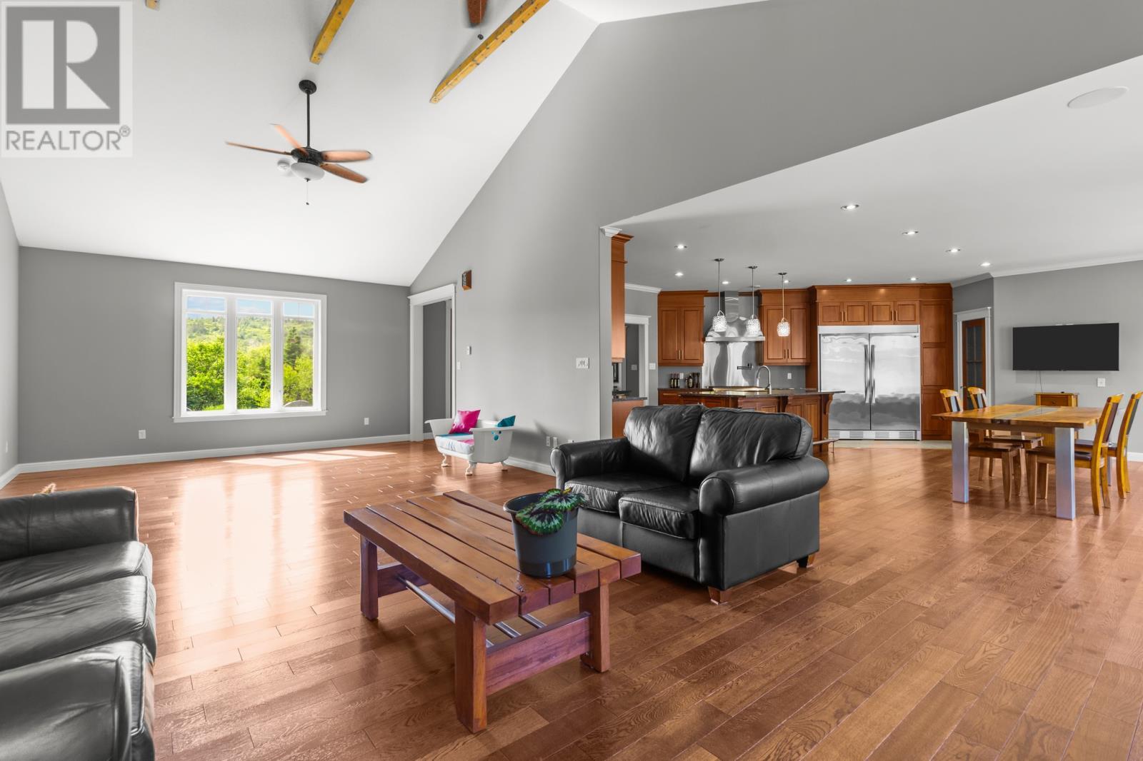 420 Maddox Cove Road, St John'S, NL - Indoor Photo Showing Living Room