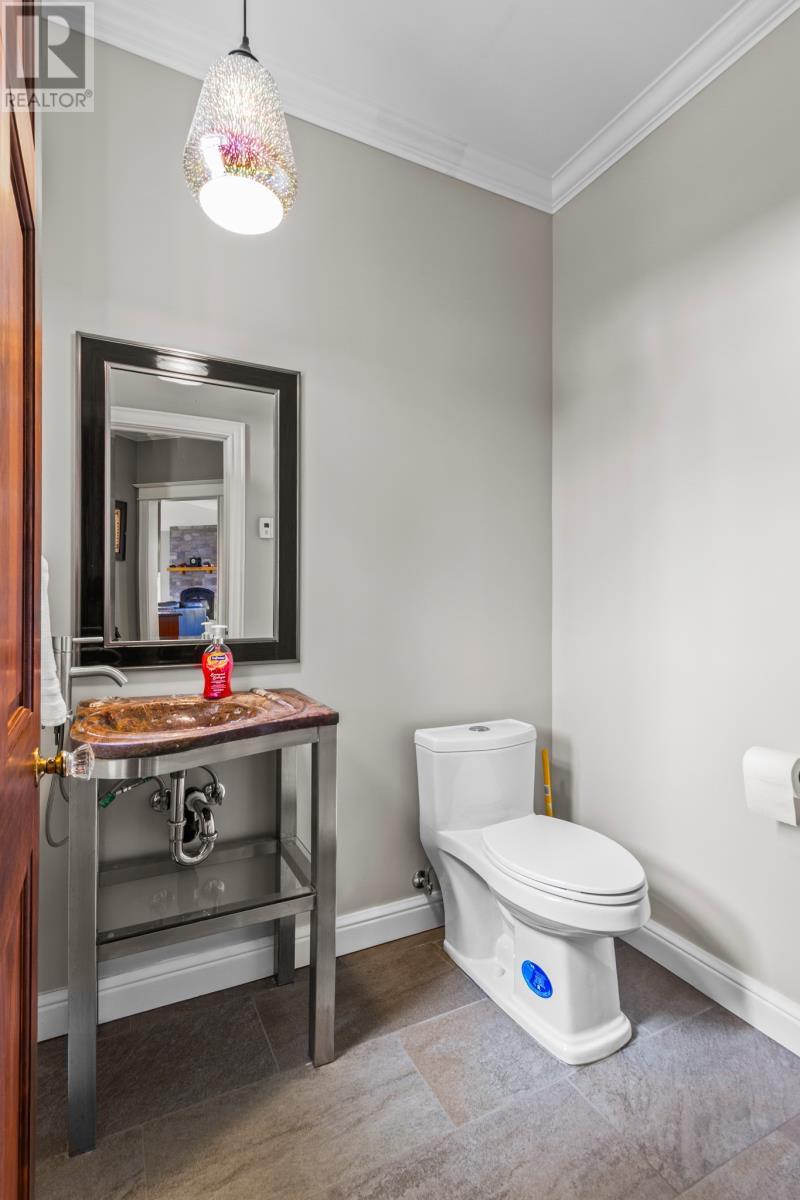 420 Maddox Cove Road, St John'S, NL - Indoor Photo Showing Bathroom