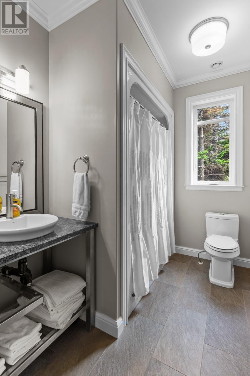 420 Maddox Cove Road, St John'S, NL - Indoor Photo Showing Bathroom