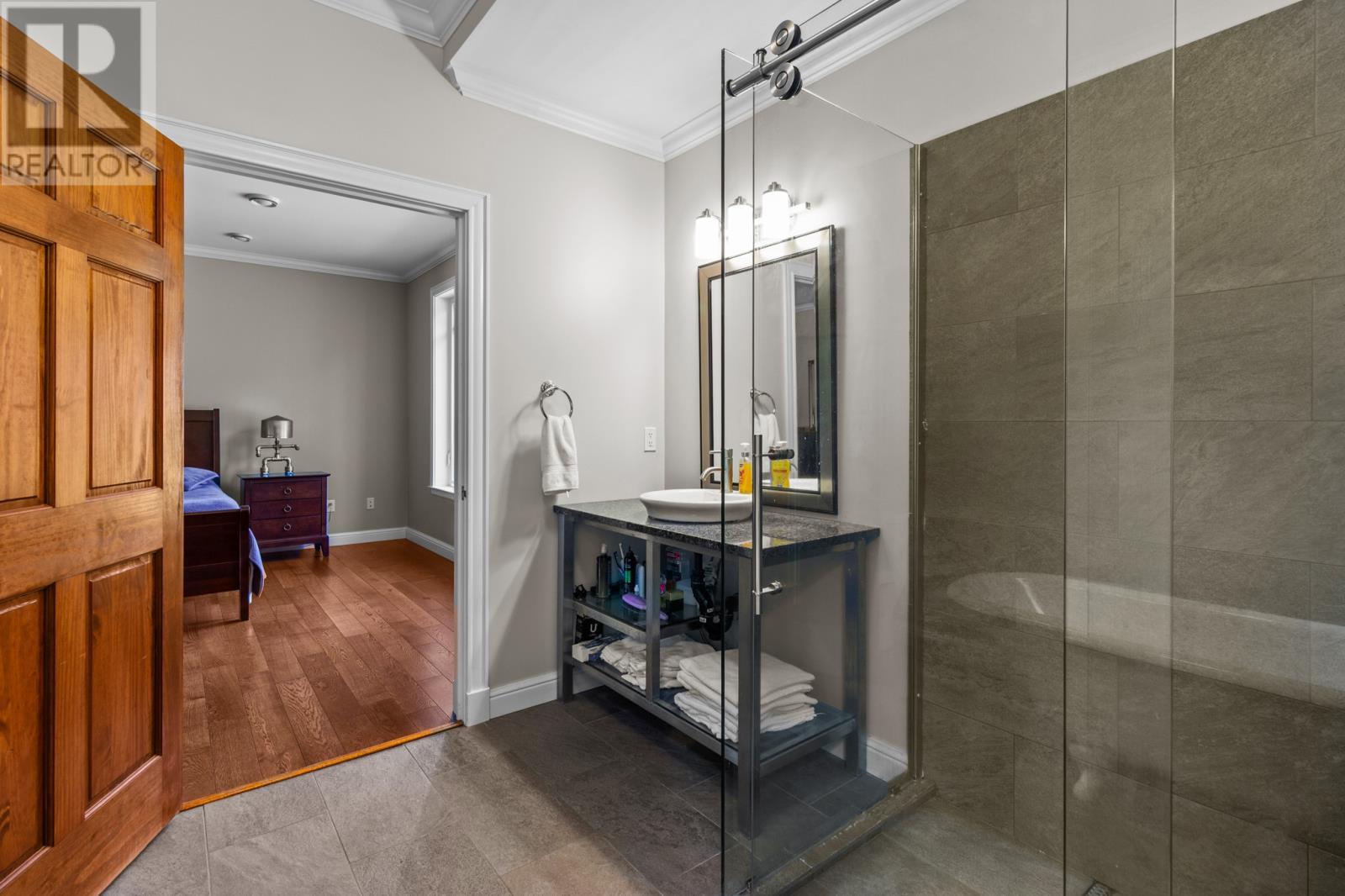 420 Maddox Cove Road, St John'S, NL - Indoor Photo Showing Bathroom