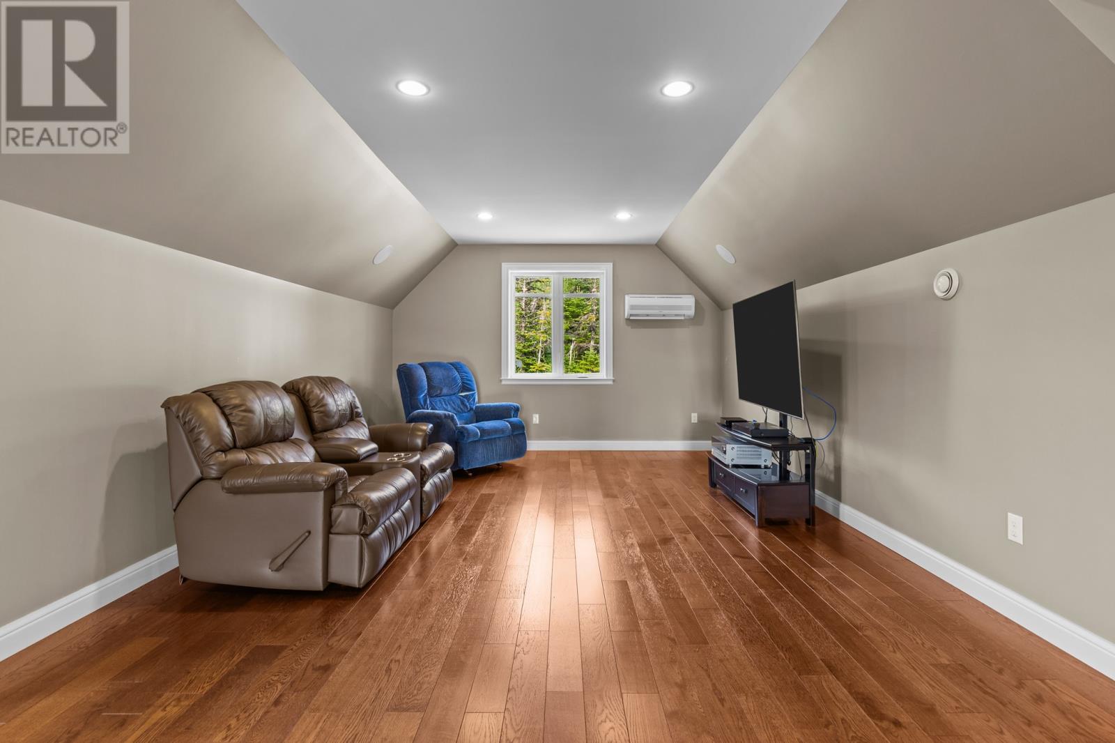 420 Maddox Cove Road, St John'S, NL - Indoor