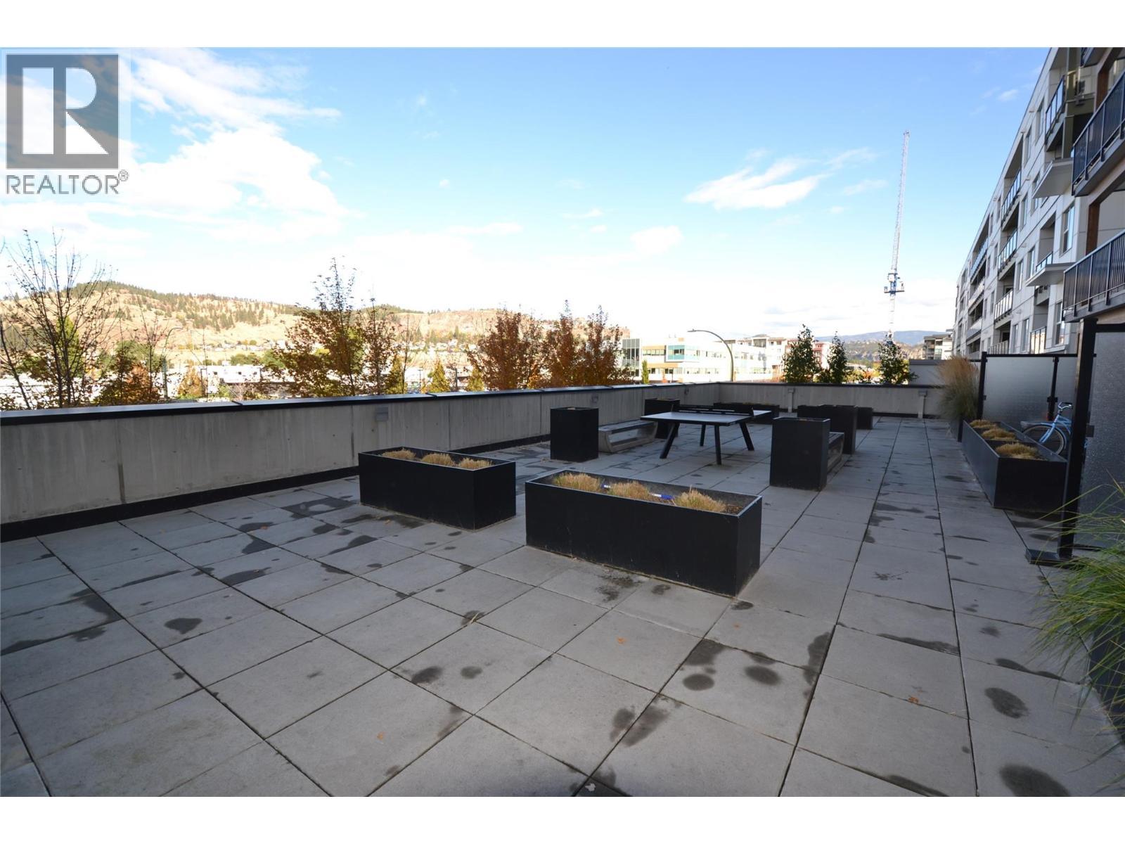 1215 St Paul Street Unit# 209, Kelowna, BC - Outdoor