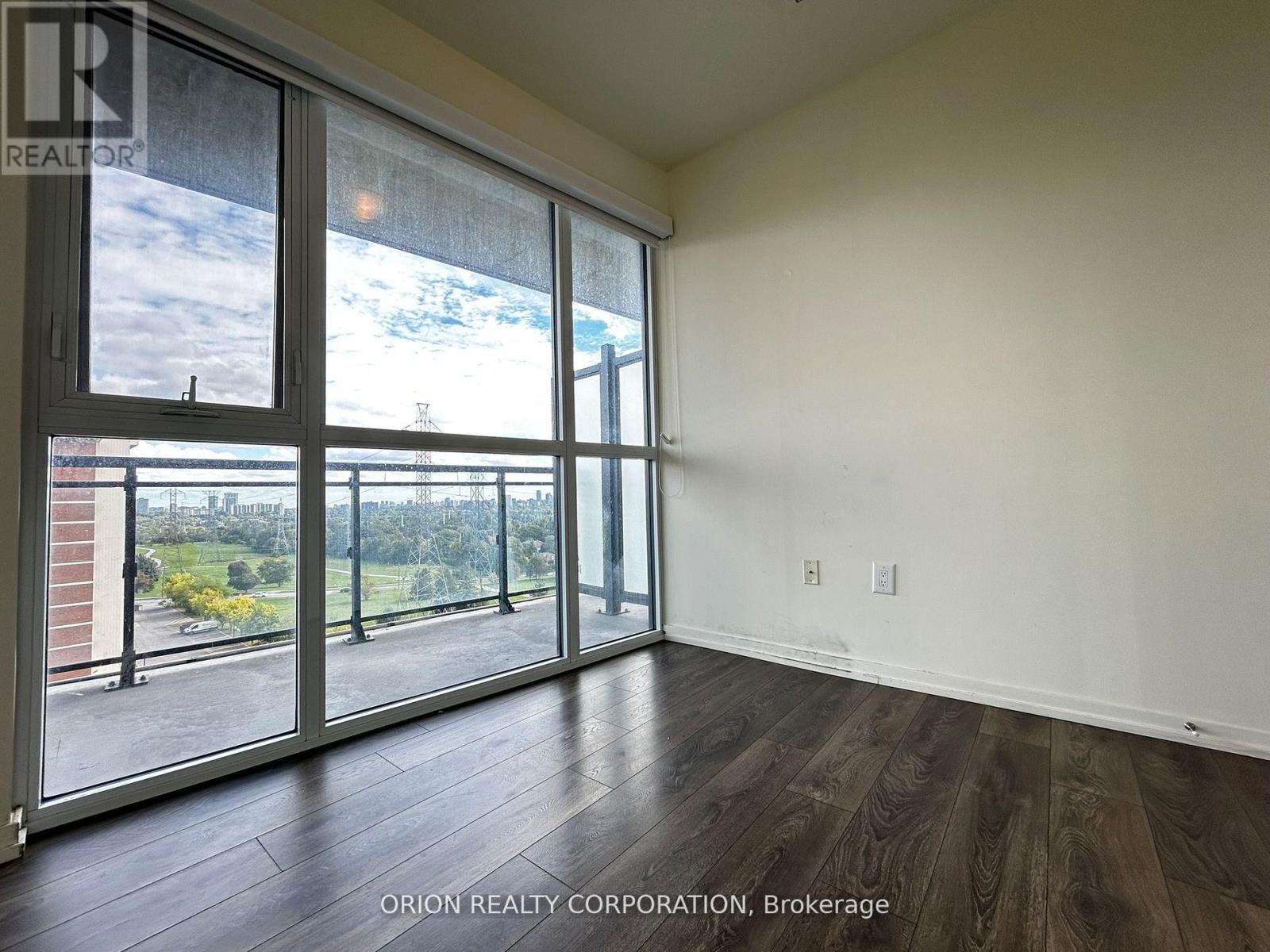 906 - 3237 Bayview Avenue, Toronto, ON - Indoor Photo Showing Other Room