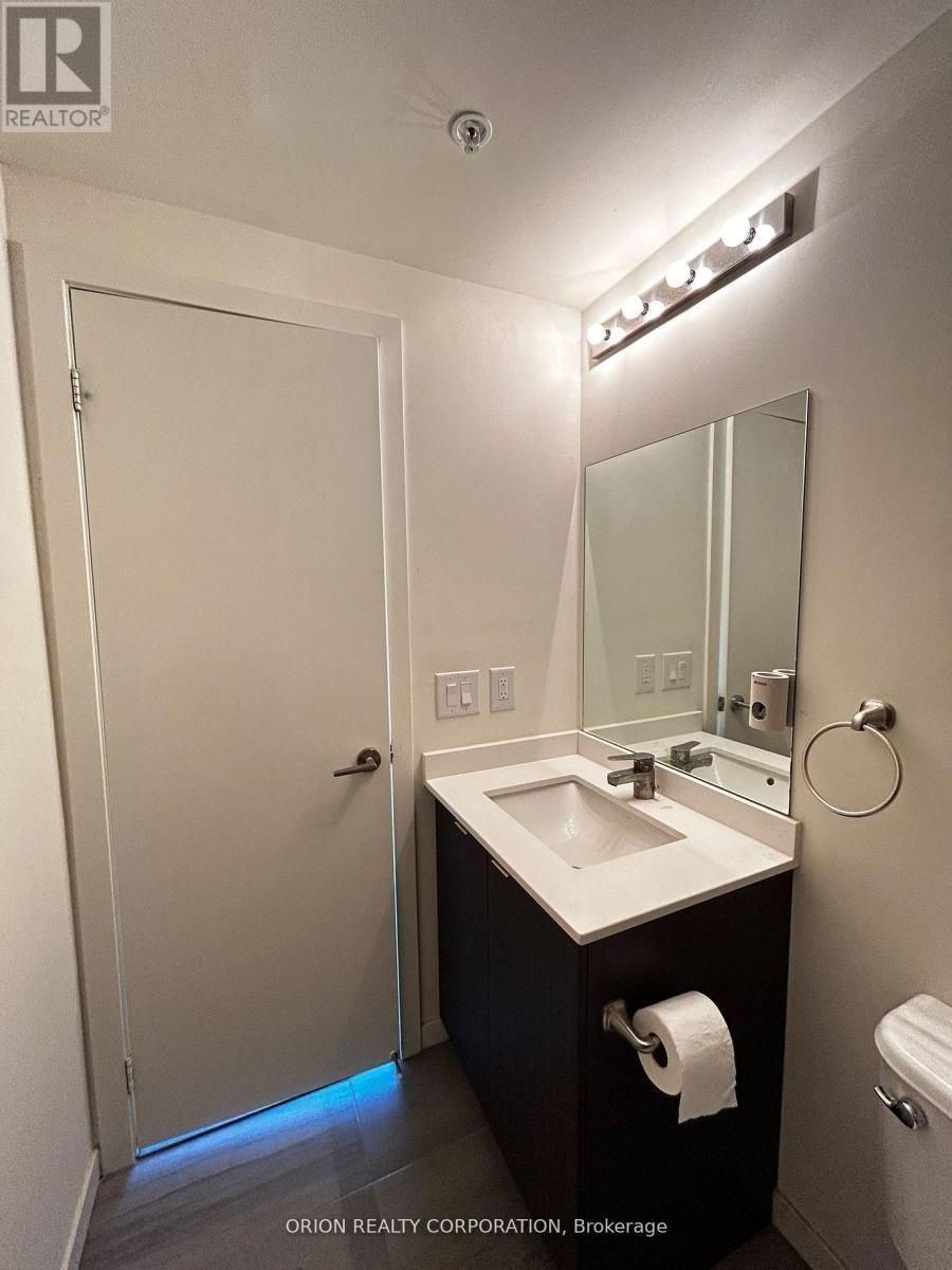 906 - 3237 Bayview Avenue, Toronto, ON - Indoor Photo Showing Bathroom