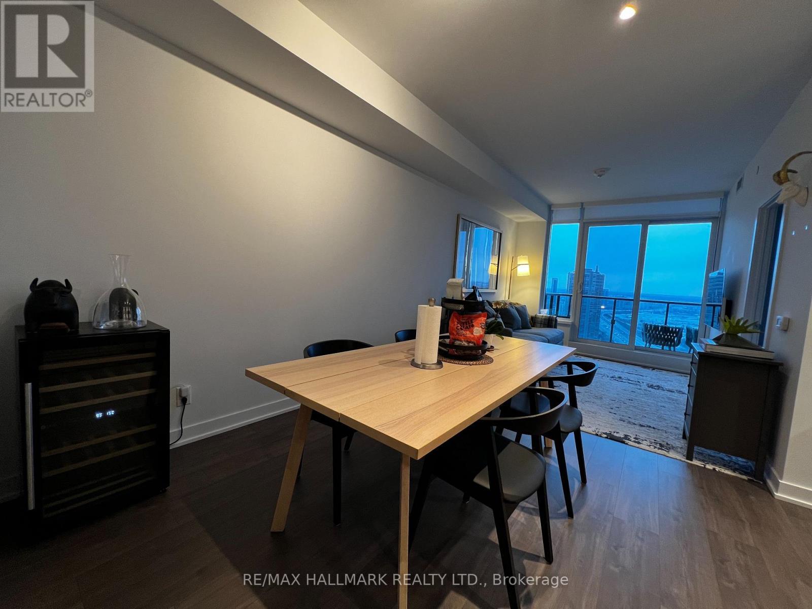 3910 - 1928 Lake Shore Boulevard W, Toronto, ON - Indoor