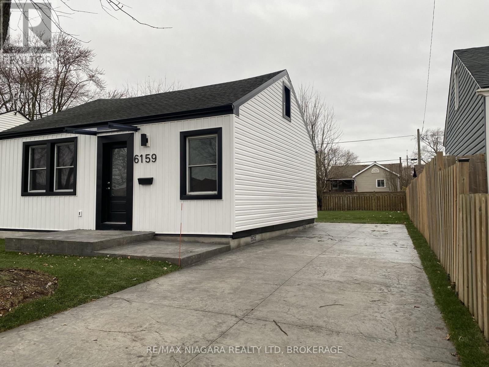 6159 Cadham Street, Niagara Falls (Arad/Fallsview), ON - Outdoor