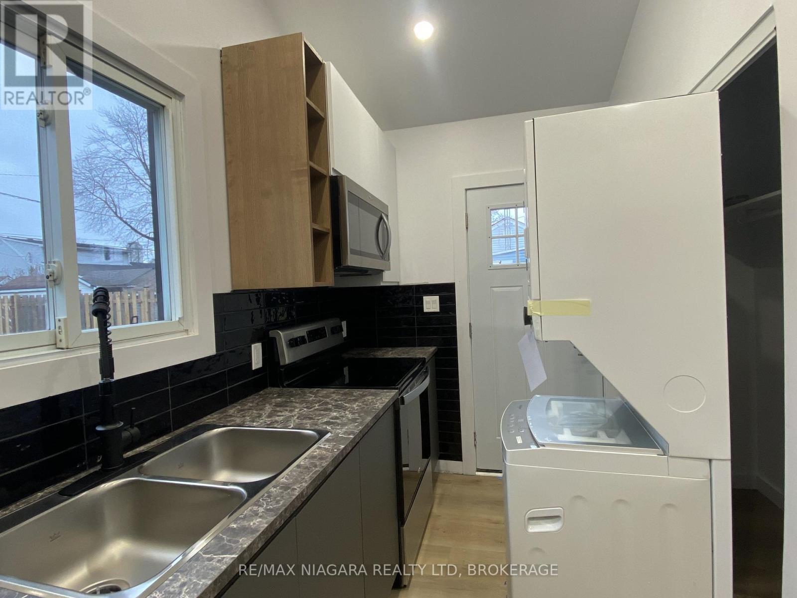 6159 Cadham Street, Niagara Falls (Arad/Fallsview), ON - Indoor