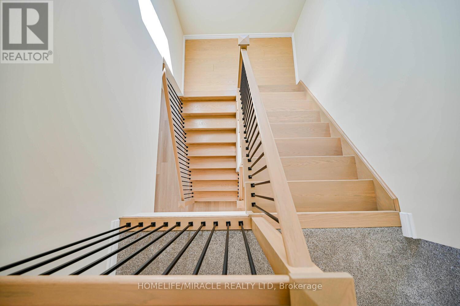 16 Munn Crescent, Brant, ON - Indoor Photo Showing Other Room