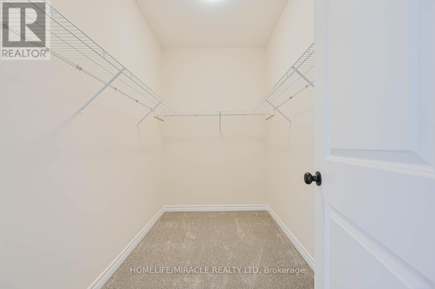 16 Munn Crescent, Brant, ON - Indoor With Storage
