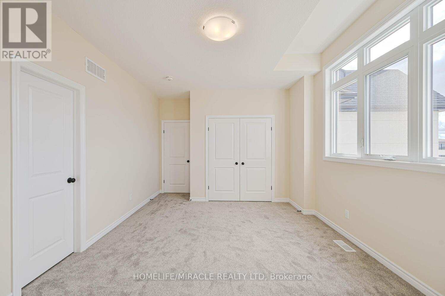 16 Munn Crescent, Brant, ON - Indoor Photo Showing Other Room