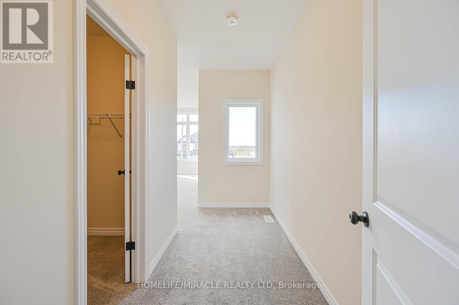 16 Munn Crescent, Brant, ON - Indoor Photo Showing Other Room