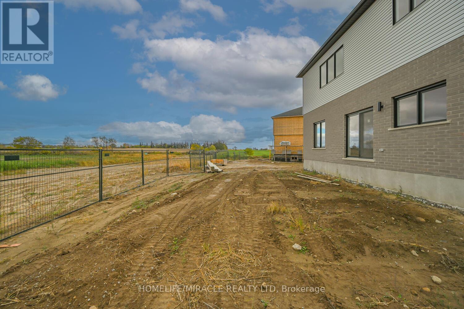 16 Munn Crescent, Brant, ON - Outdoor