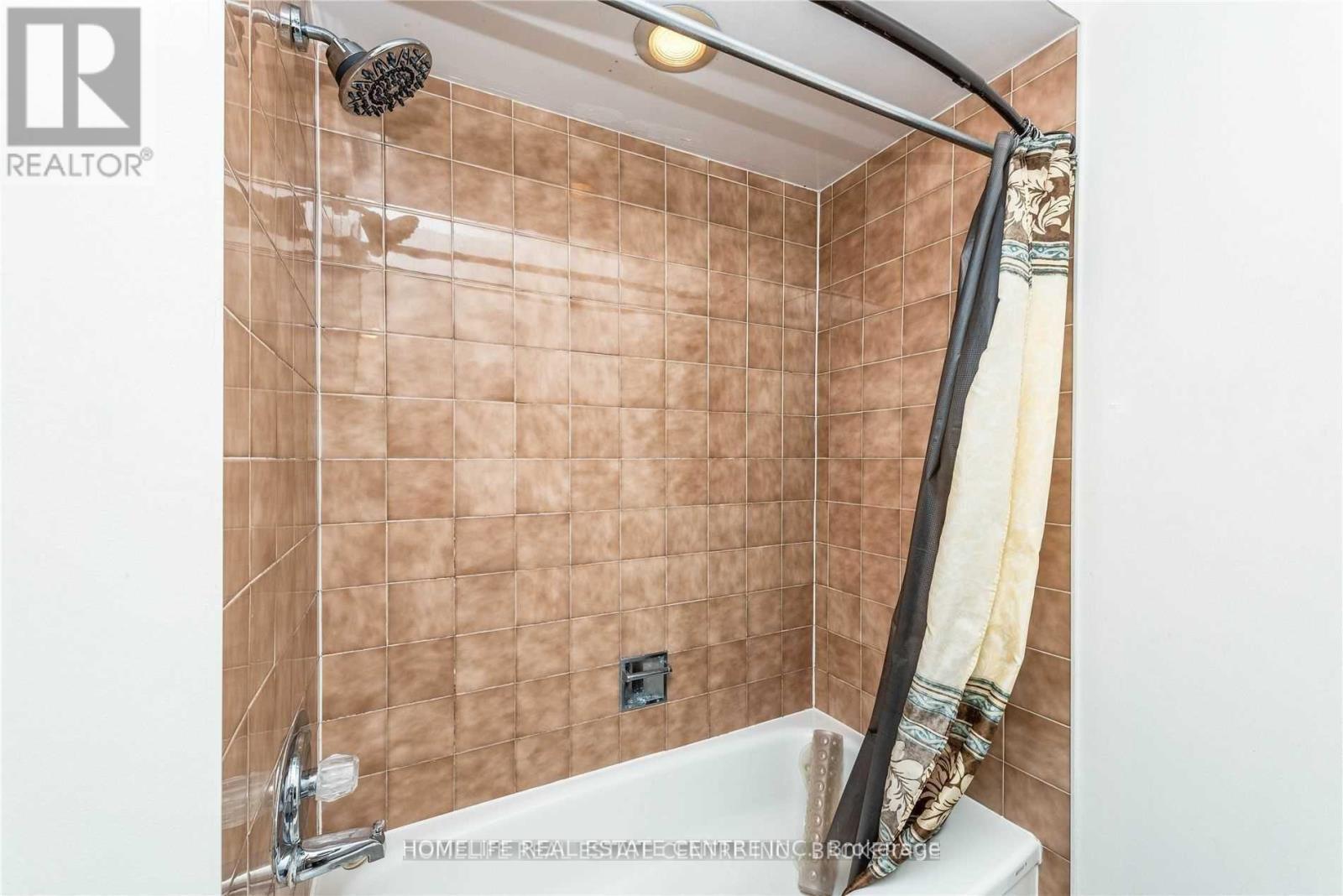 79 Hart Boulevard S, Clarington, ON - Indoor Photo Showing Bathroom