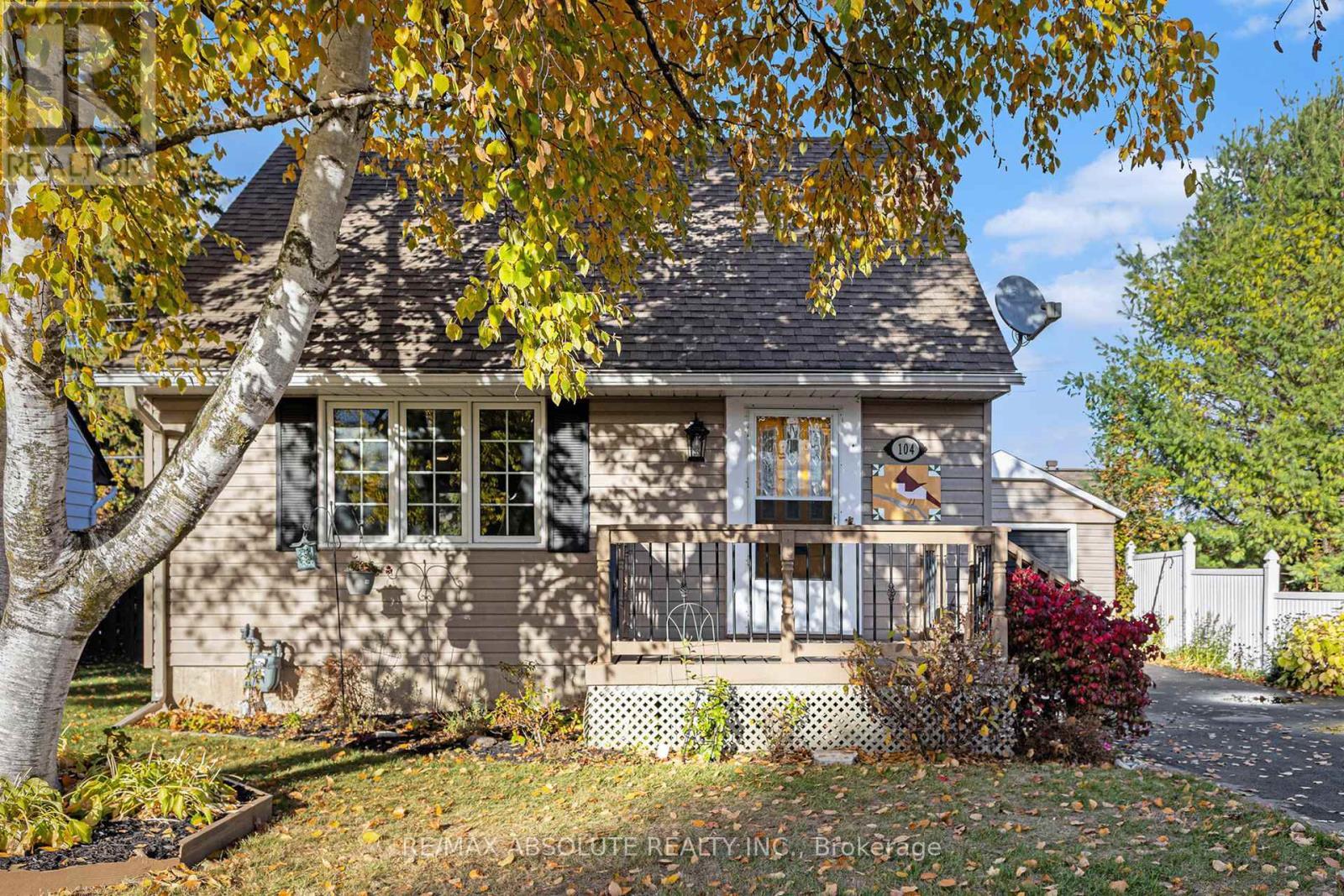 104 Third Avenue N, Arnprior, ON - Outdoor With Deck Patio Veranda