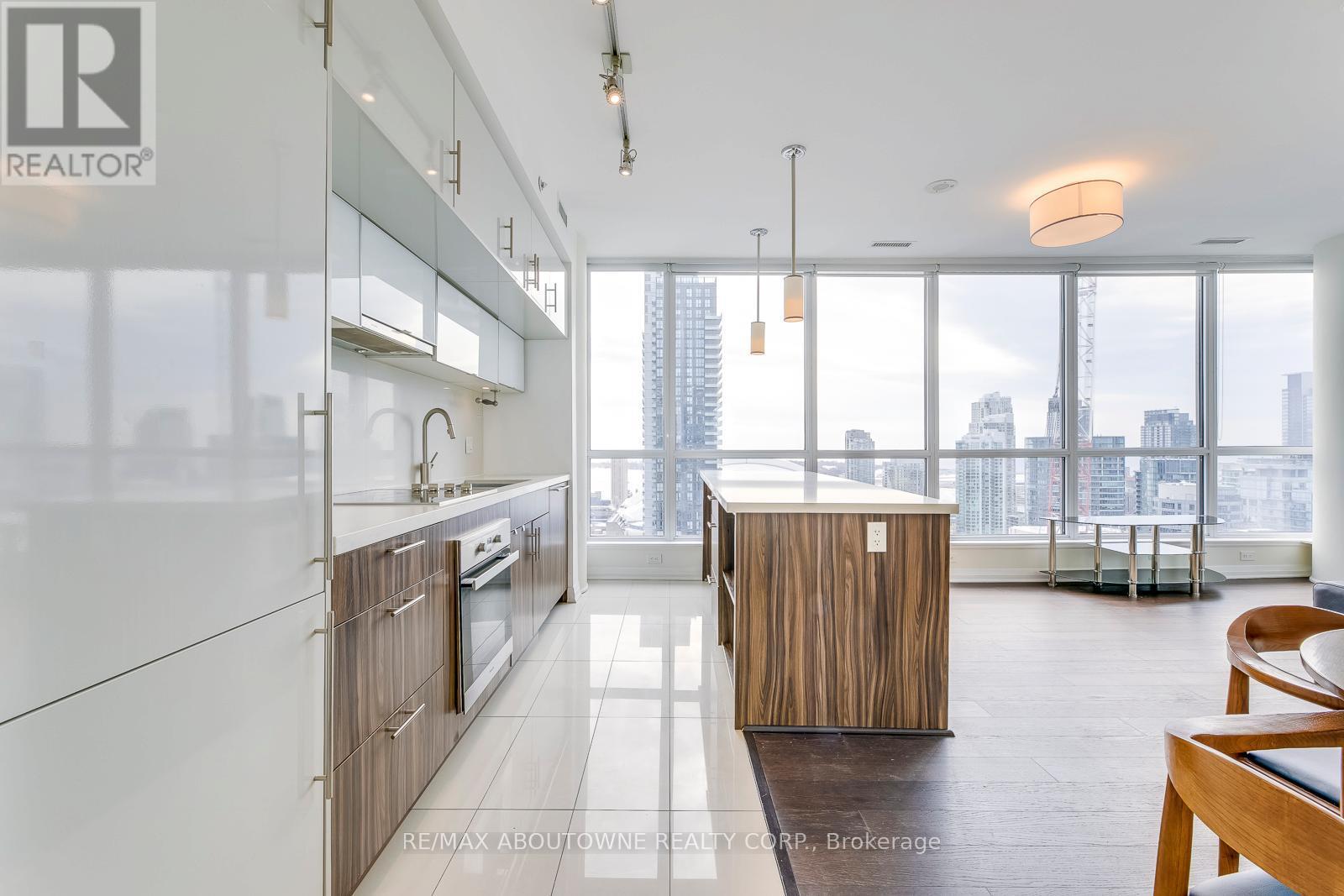 2908 - 8 Mercer Street, Toronto, ON - Indoor Photo Showing Kitchen With Upgraded Kitchen