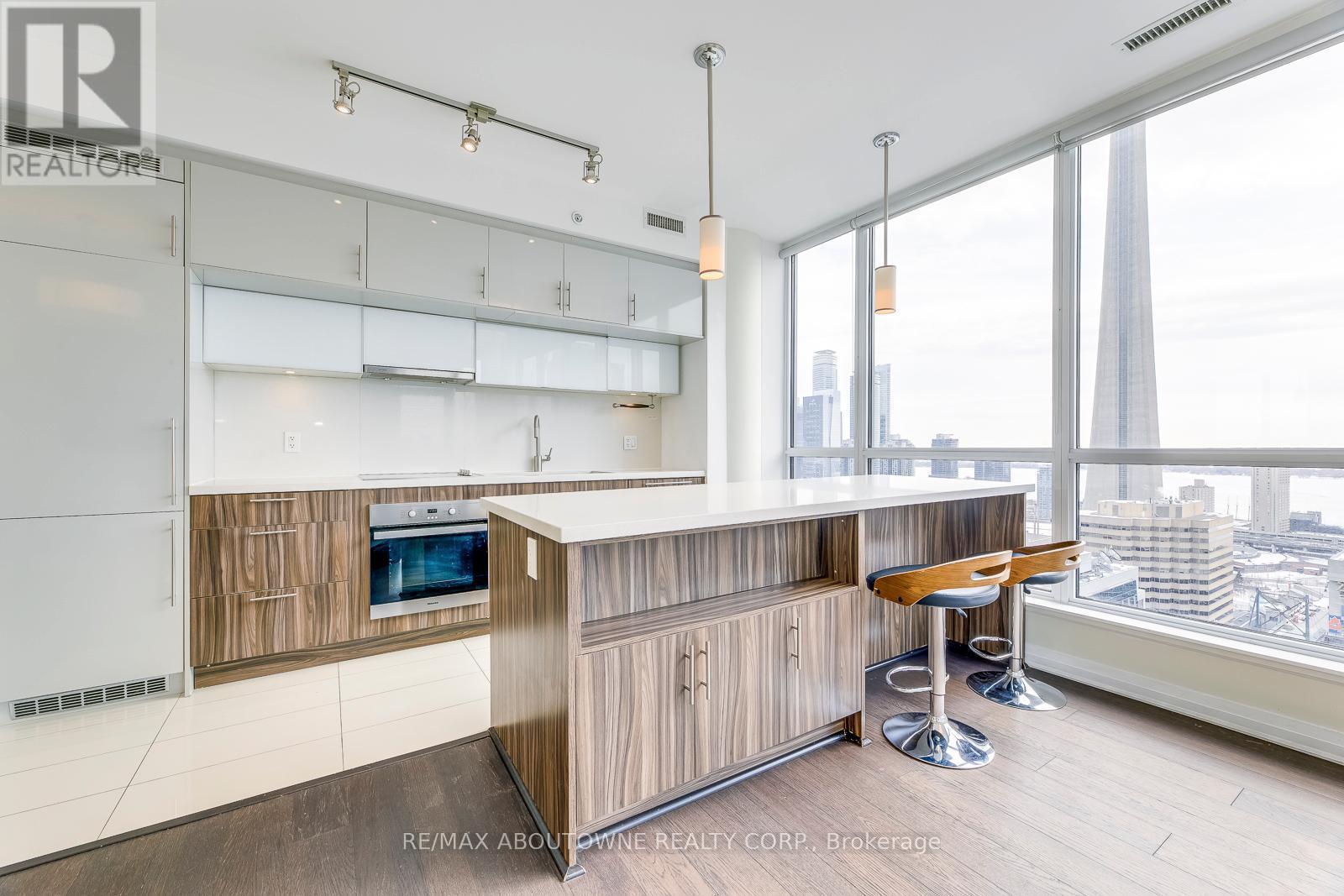 2908 - 8 Mercer Street, Toronto, ON - Indoor Photo Showing Kitchen