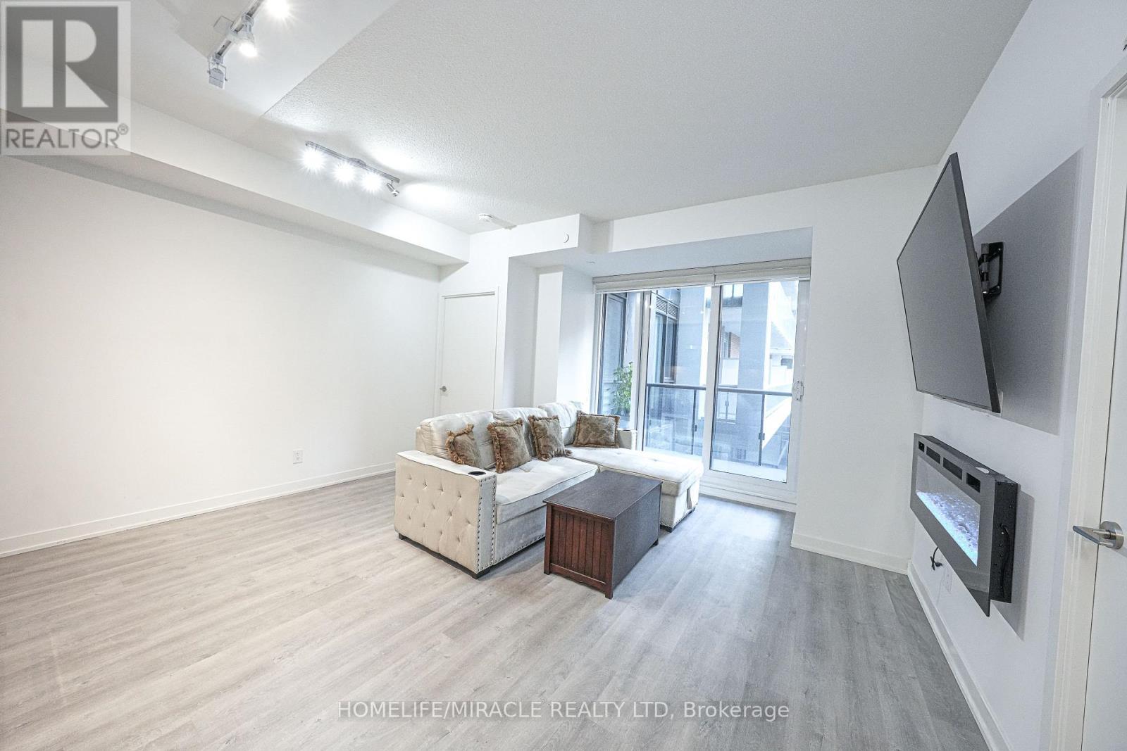 705 - 8119 Birchmount Road, Markham, ON - Indoor Photo Showing Other Room