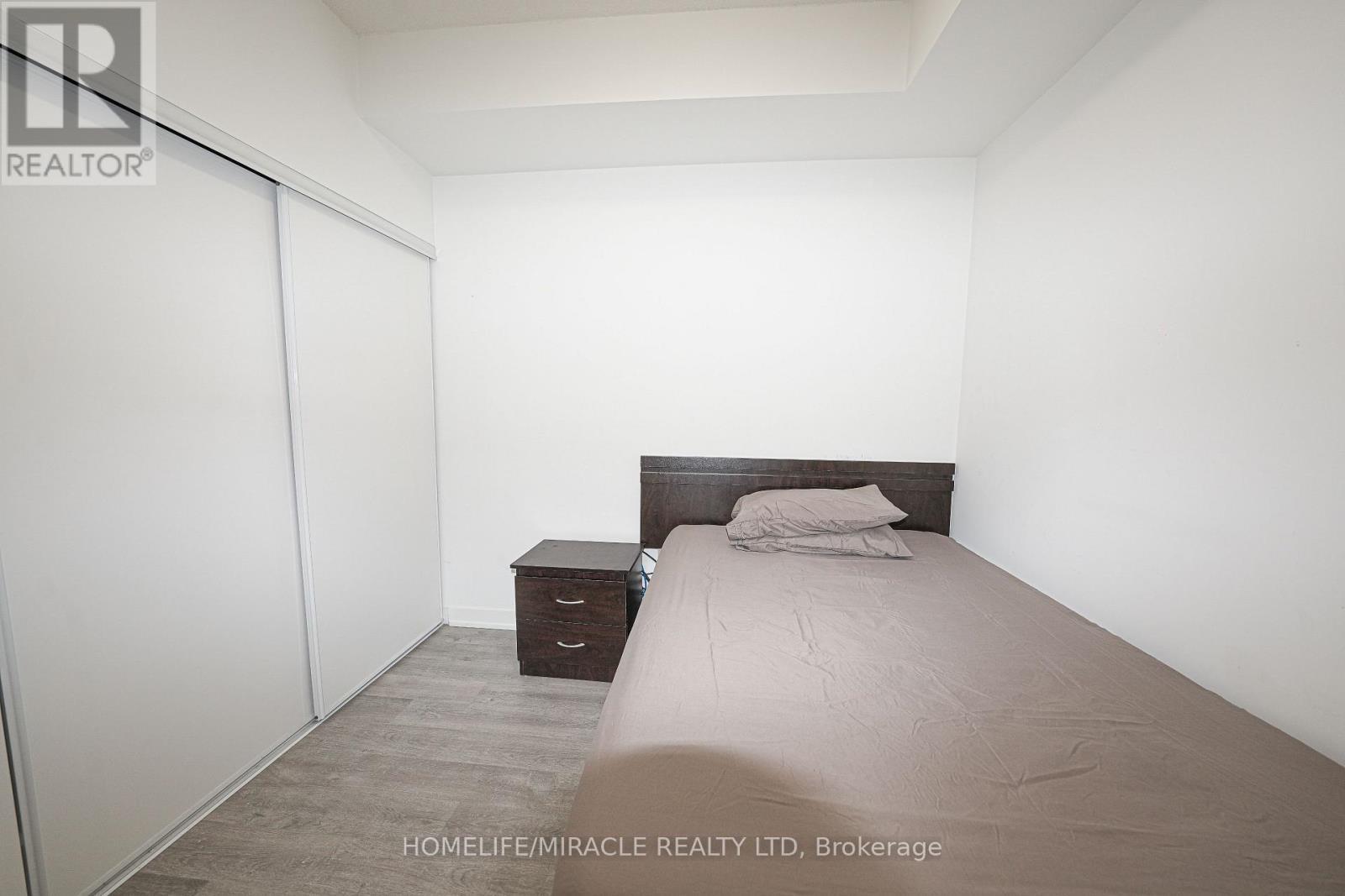 705 - 8119 Birchmount Road, Markham, ON - Indoor Photo Showing Bedroom