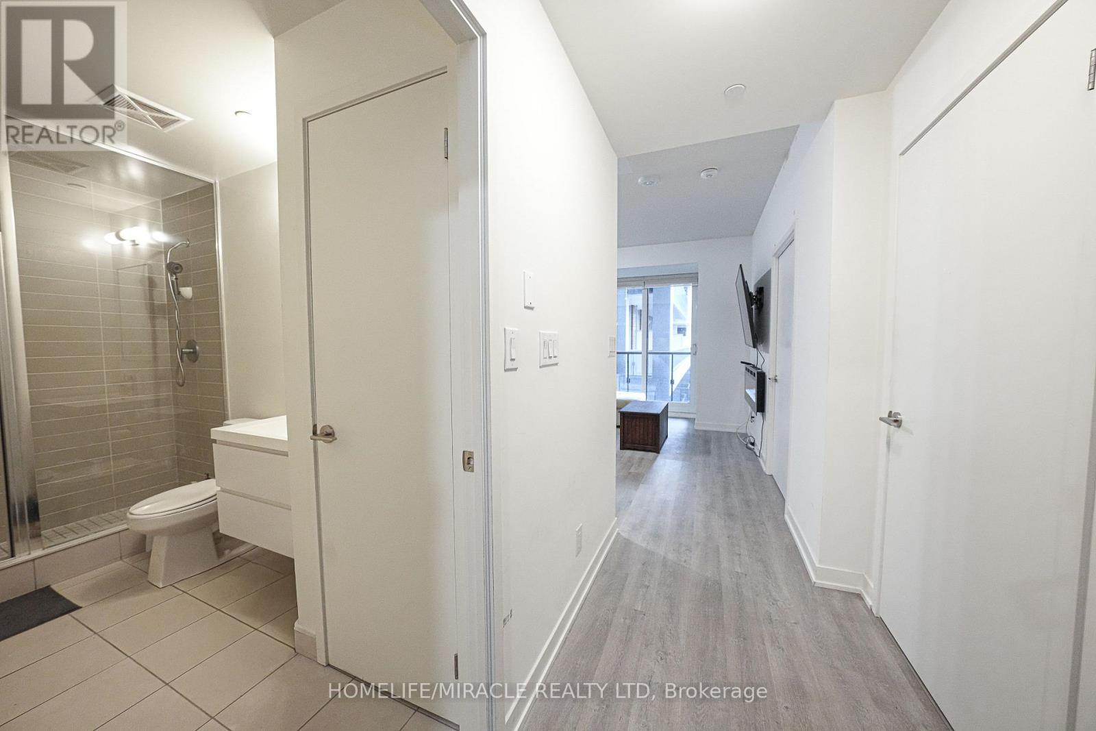 705 - 8119 Birchmount Road, Markham, ON - Indoor