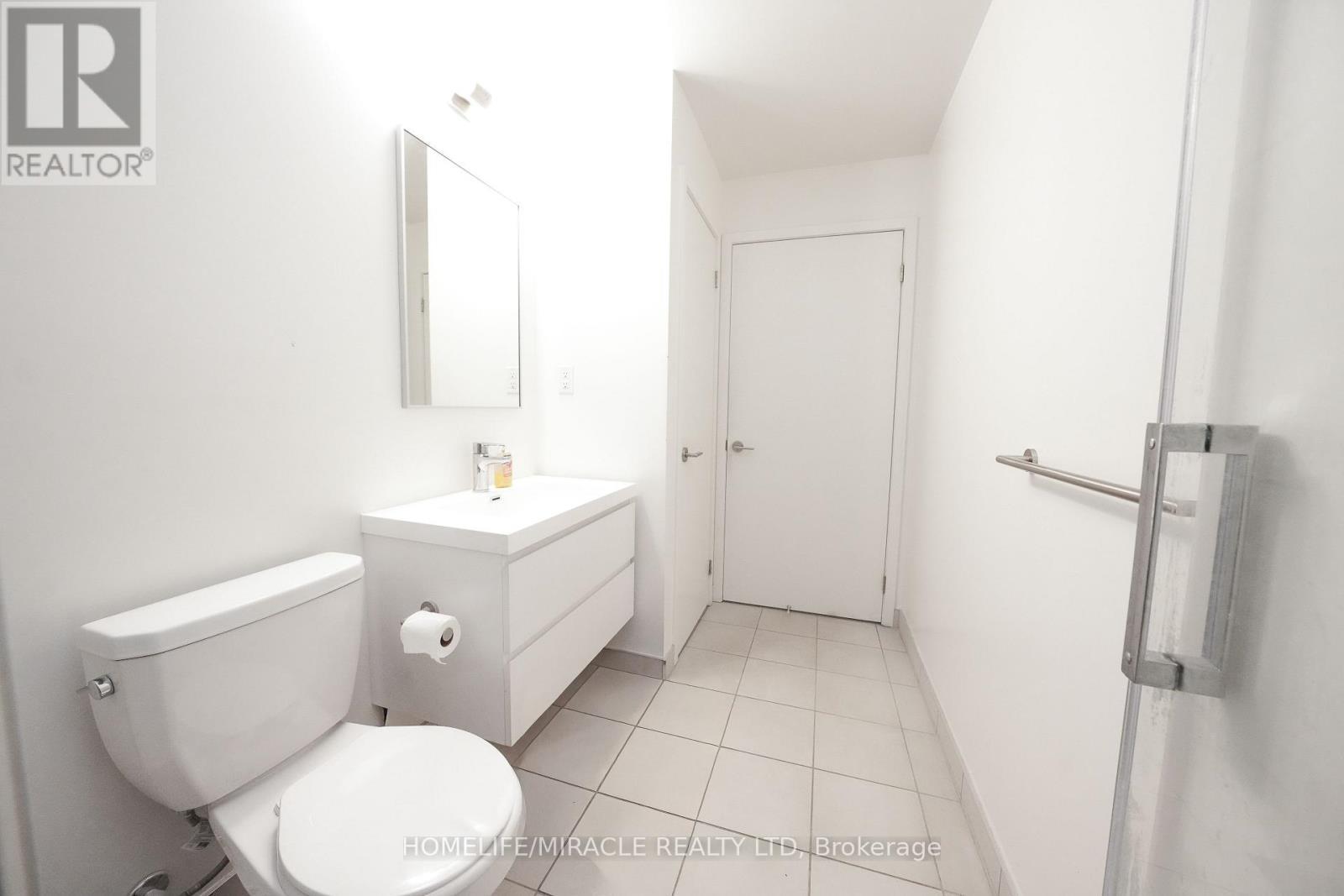 705 - 8119 Birchmount Road, Markham, ON - Indoor Photo Showing Bathroom