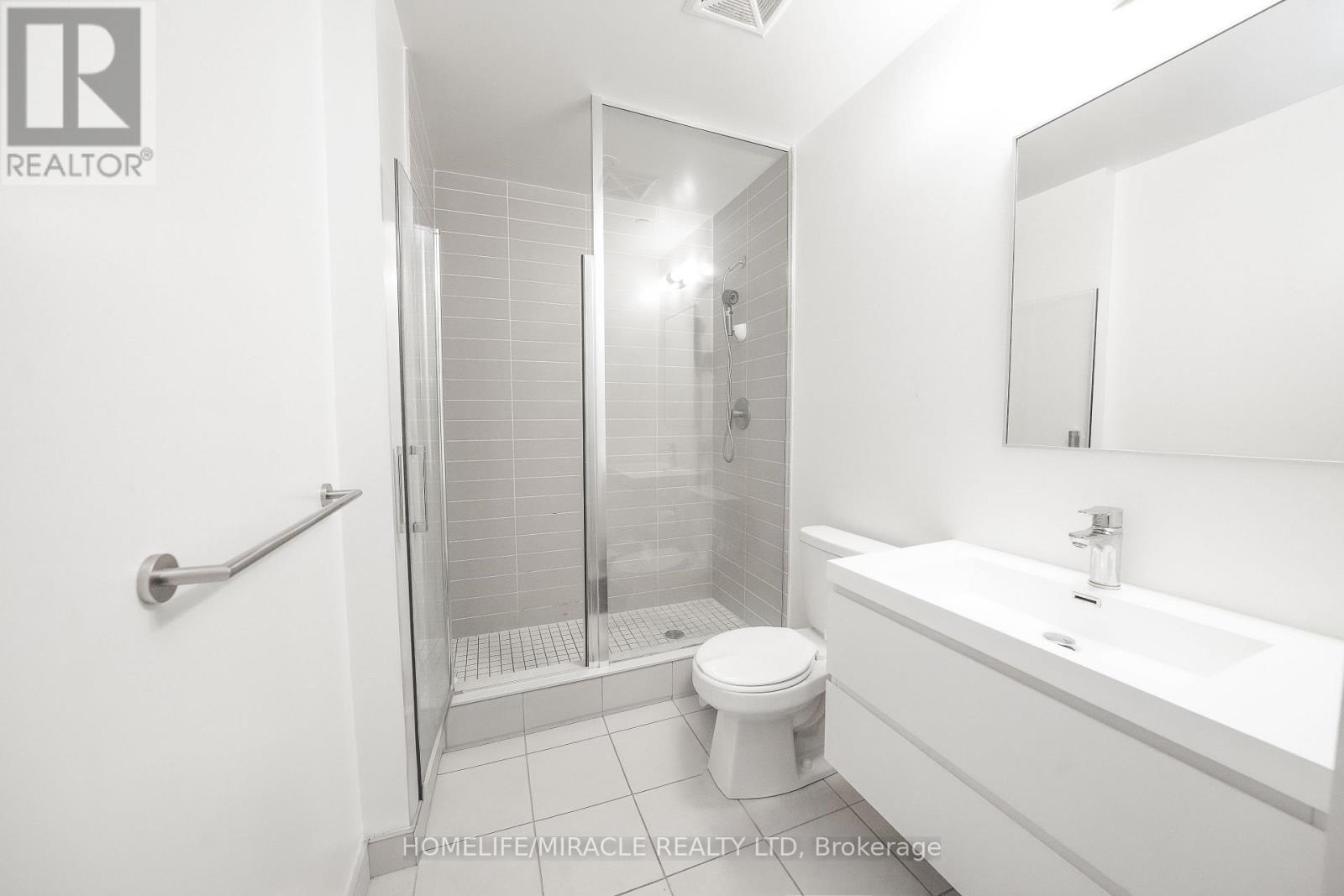 705 - 8119 Birchmount Road, Markham, ON - Indoor Photo Showing Bathroom