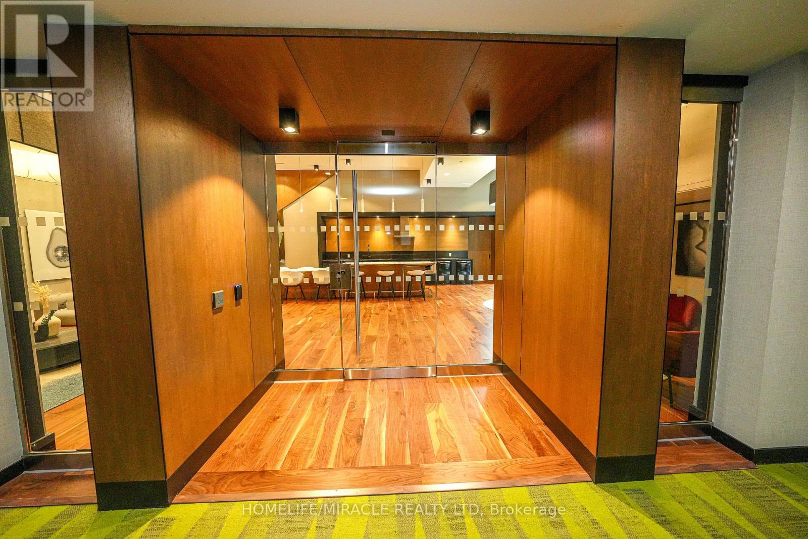 705 - 8119 Birchmount Road, Markham, ON - Indoor