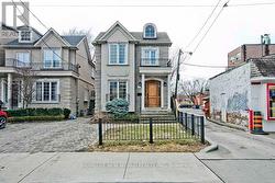 7 ROSLIN AVENUE Toronto, ON M4N 1Y8