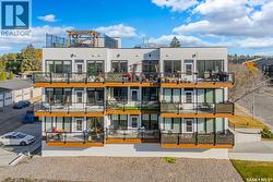 811 Hilliard STREET W  Saskatoon, SK S7M 0G5