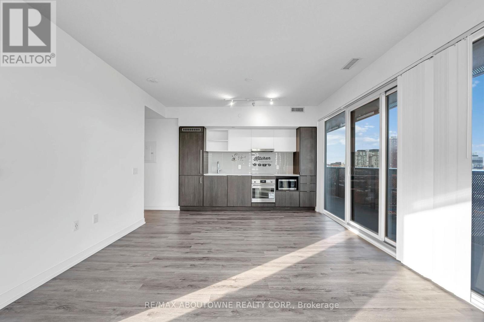 1607 - 138 Downes Street, Toronto, ON - Indoor