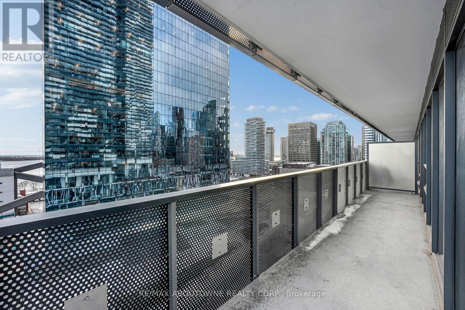 1607 - 138 Downes Street, Toronto, ON - Outdoor With Exterior