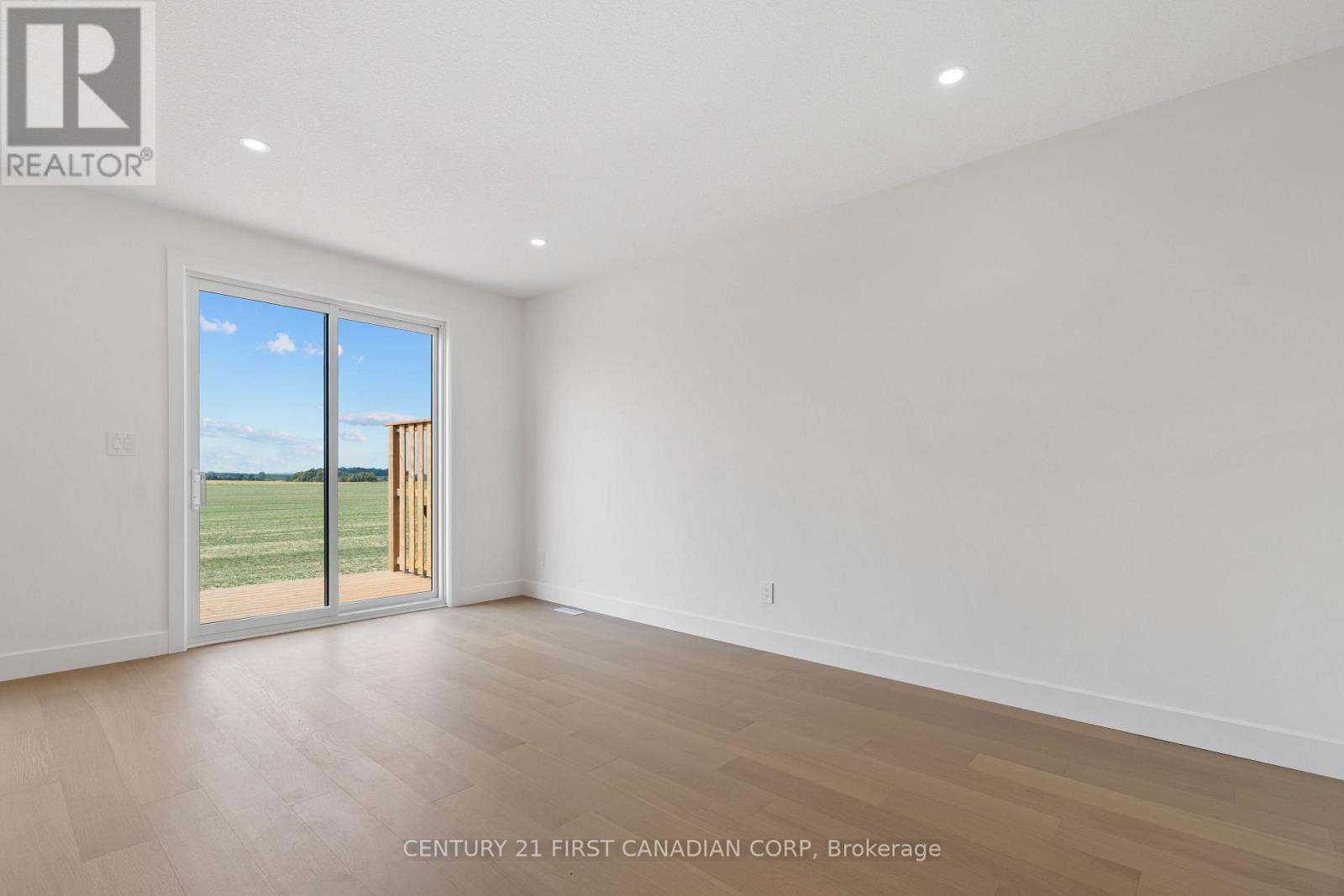 147-31(26) Scotts Drive, Lucan Biddulph (Lucan), ON - Indoor Photo Showing Other Room