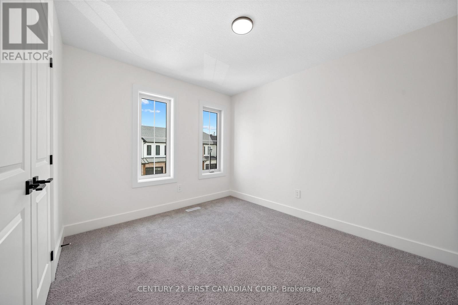 147-31(26) Scotts Drive, Lucan Biddulph (Lucan), ON - Indoor Photo Showing Other Room