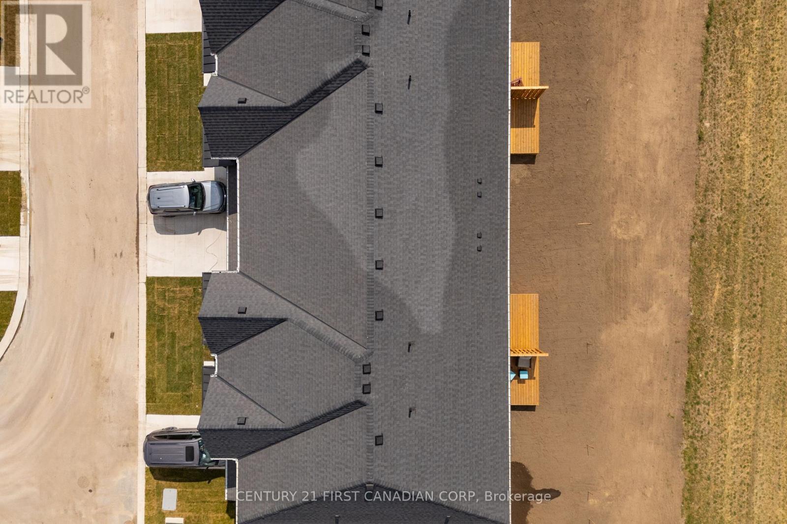 147-31(26) Scotts Drive, Lucan Biddulph (Lucan), ON - Outdoor