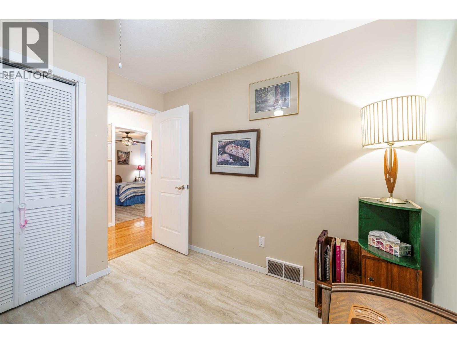 2104 Country Woods Road, Sorrento, BC - Indoor Photo Showing Other Room