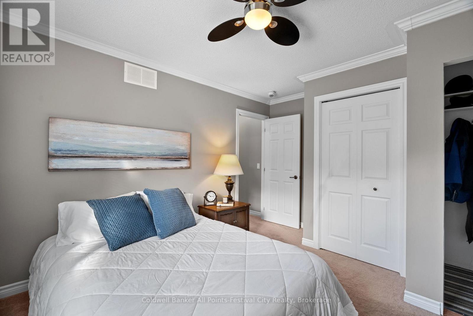 17 Huron Heights Drive, Ashfield-Colborne-Wawanosh (Colborne), ON - Indoor Photo Showing Bedroom