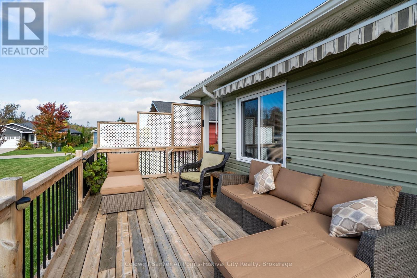17 Huron Heights Drive, Ashfield-Colborne-Wawanosh (Colborne), ON - Outdoor With Deck Patio Veranda With Exterior