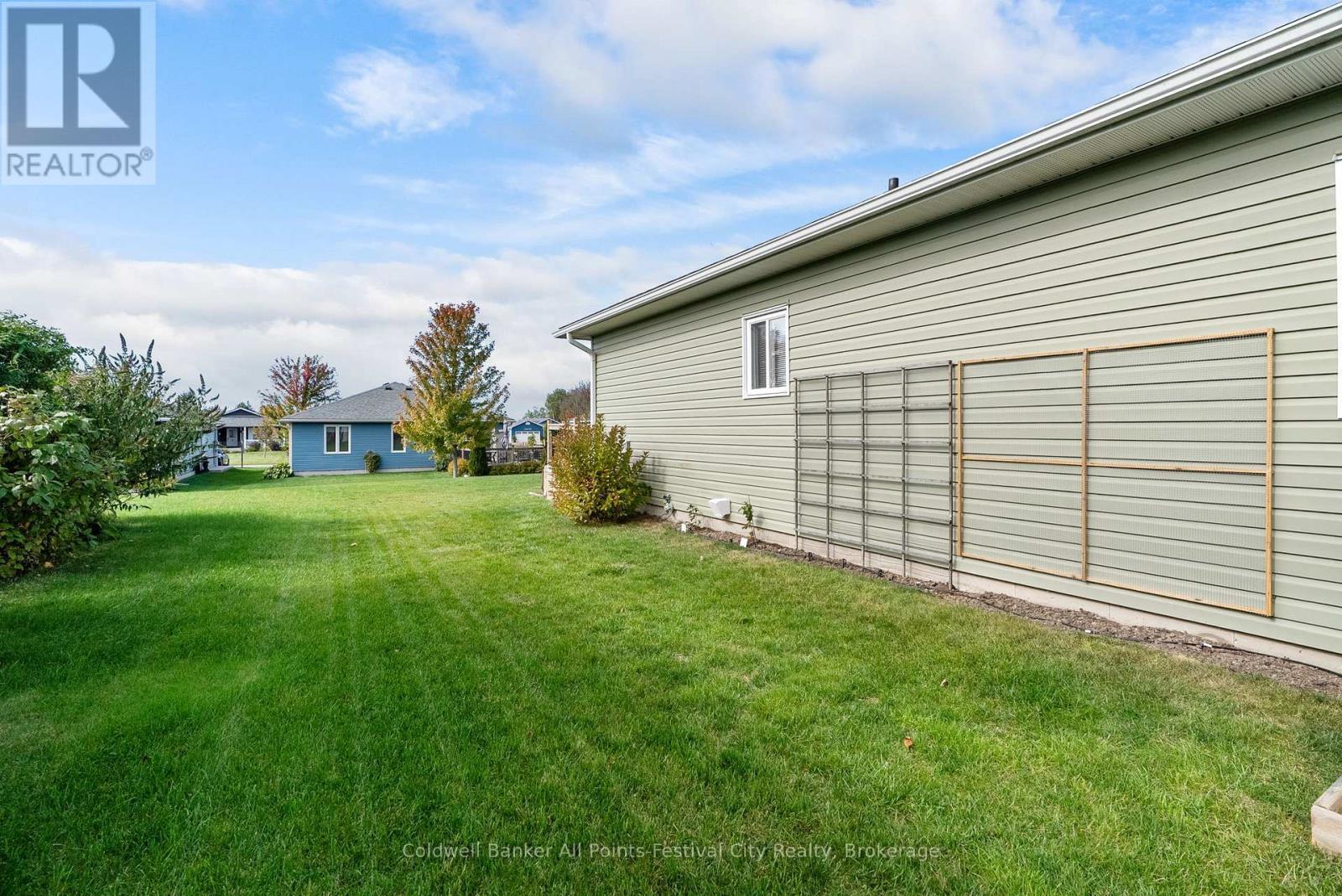 17 Huron Heights Drive, Ashfield-Colborne-Wawanosh (Colborne), ON - Outdoor