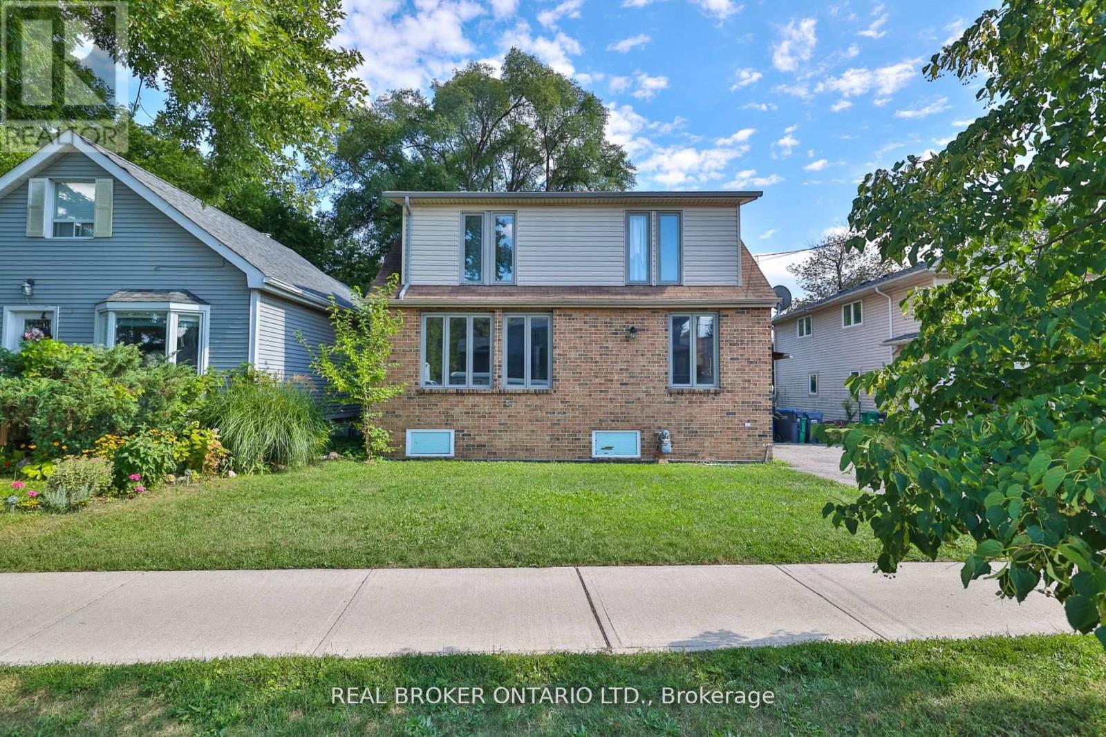 446 Orano Avenue, Mississauga, ON - Outdoor