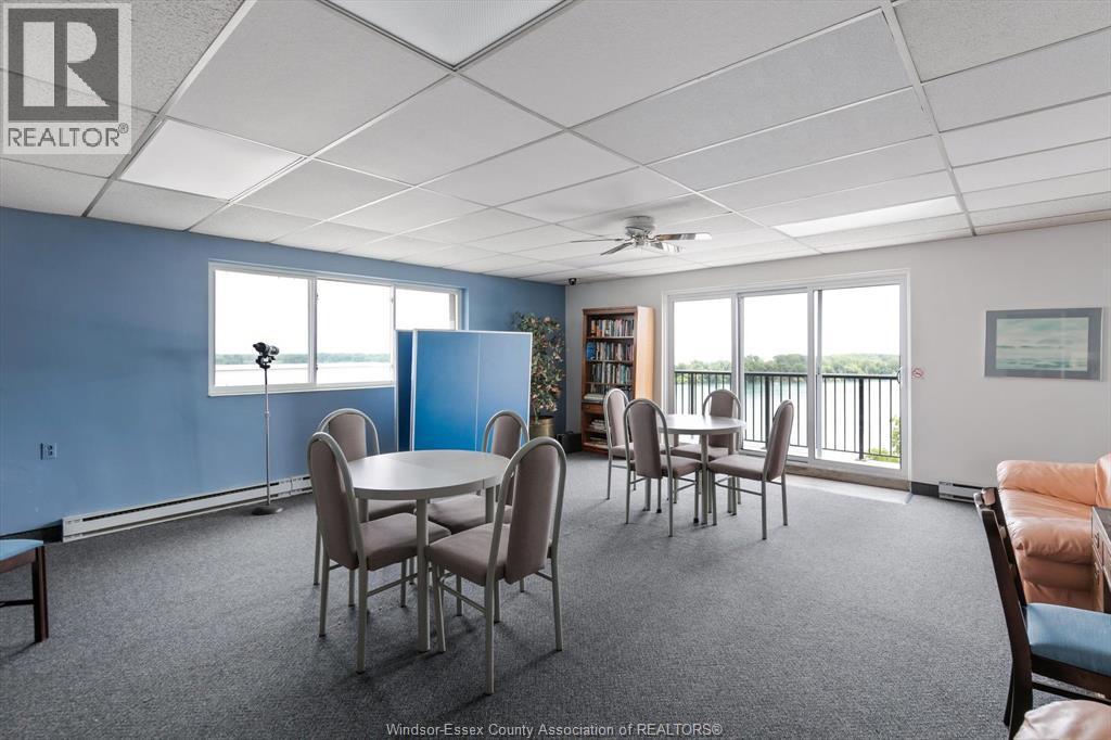 8591 Riverside Dr. E. Unit# 802, Windsor, ON - Indoor Photo Showing Dining Room
