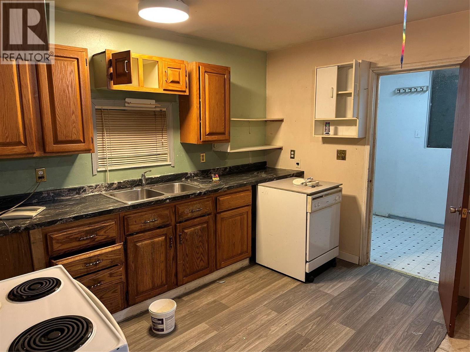 170 Mills Road Lot# Lot 1, Kelowna, BC - Indoor Photo Showing Kitchen With Double Sink