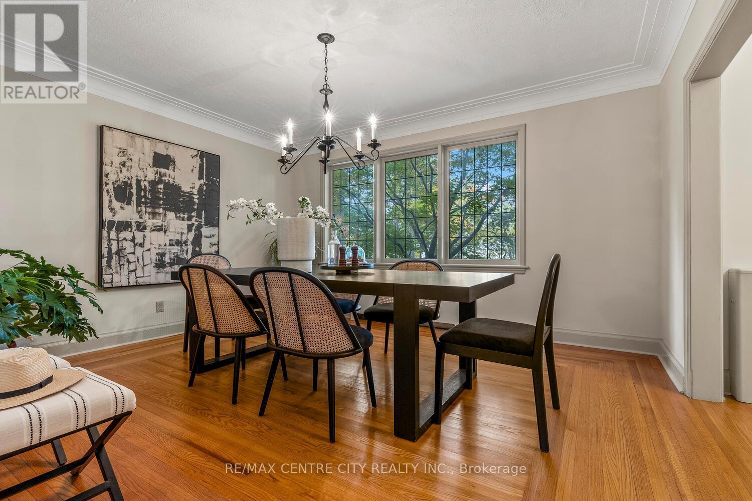 1025 Scenic Drive, Hamilton (Mountview), ON - Indoor Photo Showing Dining Room