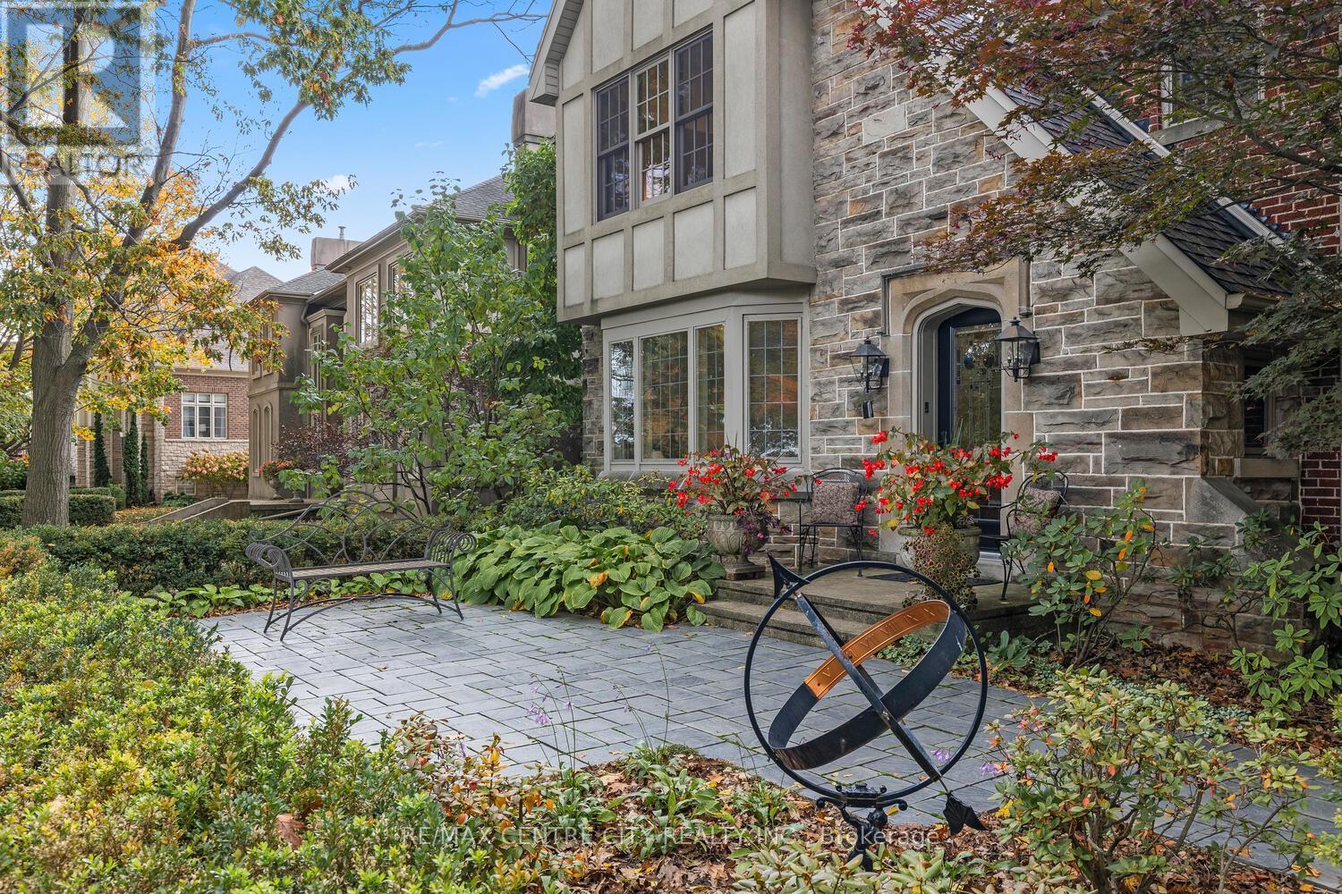 1025 Scenic Drive, Hamilton (Mountview), ON - Outdoor