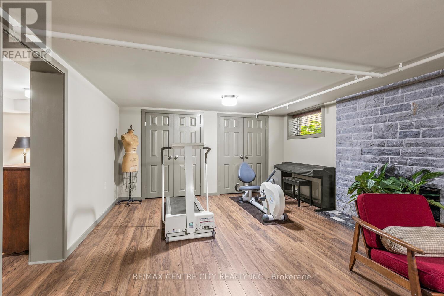 1025 Scenic Drive, Hamilton (Mountview), ON - Indoor